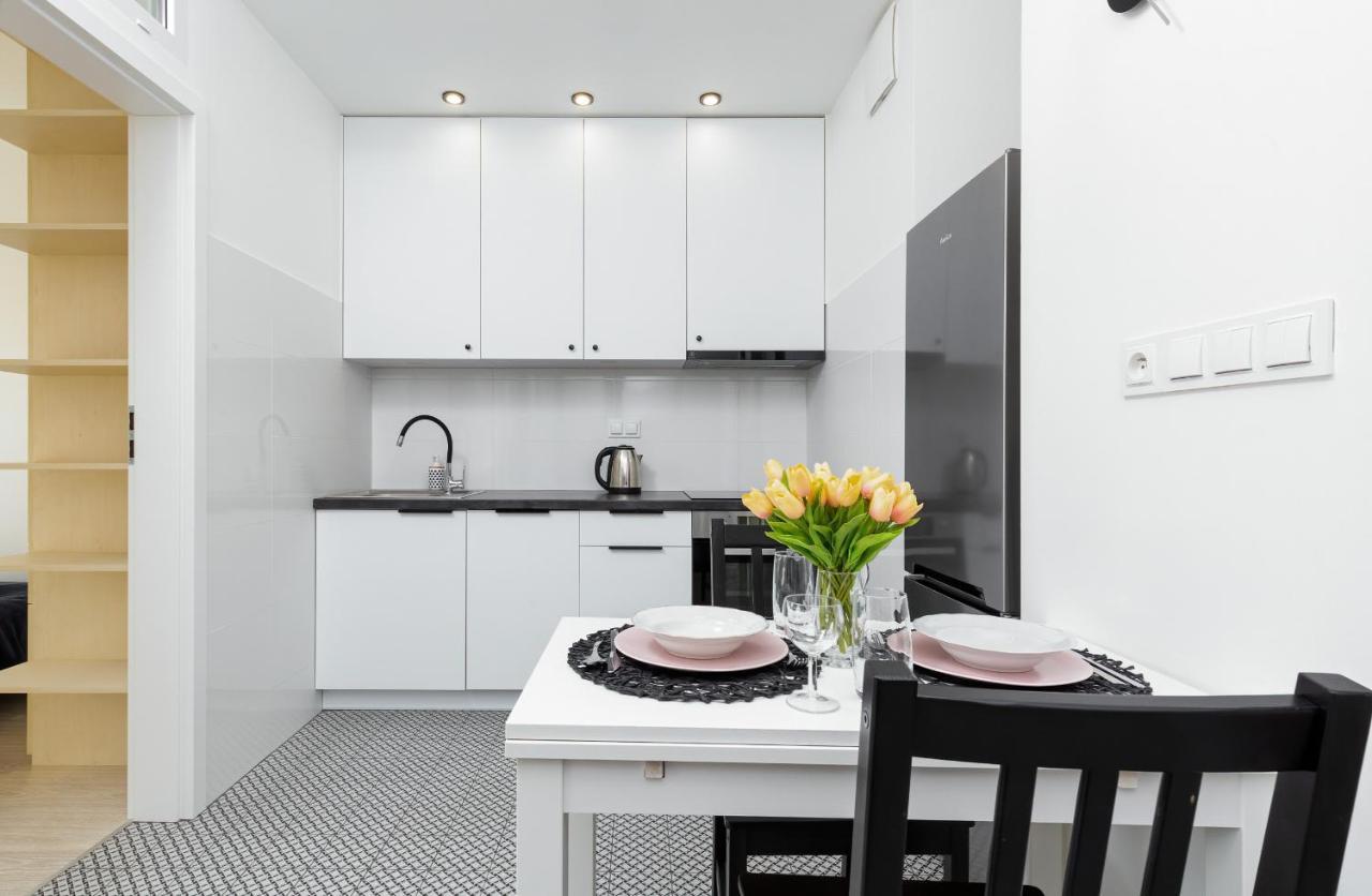 Metro Bielany Apartments By Noclegi Renters Warsawa Bagian luar foto
