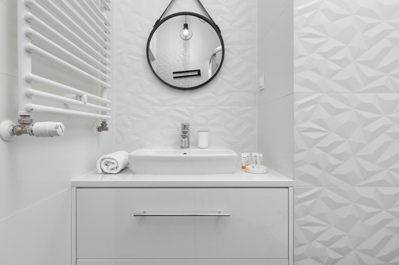 Metro Bielany Apartments By Noclegi Renters Warsawa Bagian luar foto